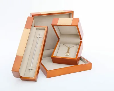 Custom jewelry boxes for necklace and bracelet packaging with soft interior and luxury wood finish