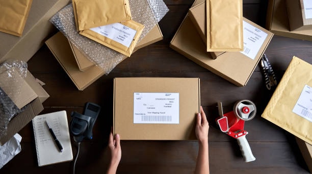 Example of brand packaging for e-commerce shipping and delivery