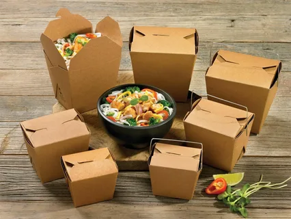 Eco-friendly kraft paper food boxes used for bagged packaged goods in restaurants and delivery services.