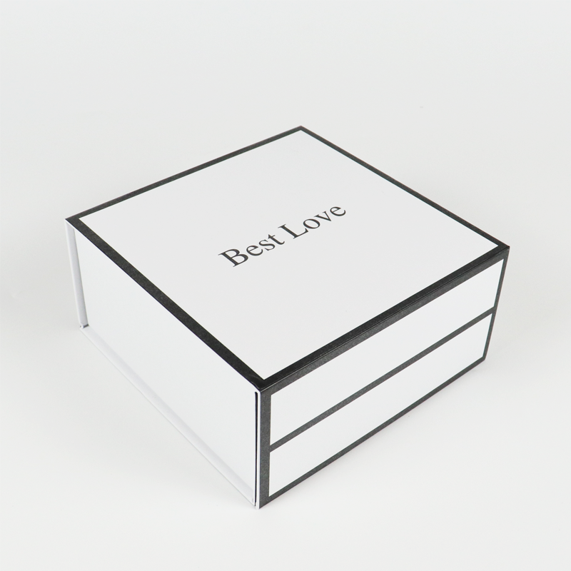 A sleek white rigid box with a black border and elegant "Best Love" typography—showcasing how simplicity in design can elevate perceived value while minimizing costly finishing techniques like foil or embossing.